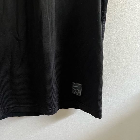 Mens nike pro hyper cool fitted shirt - Picture 2 of 5